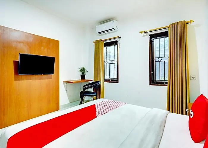 Hotel Oyo 3975 Gita 2*